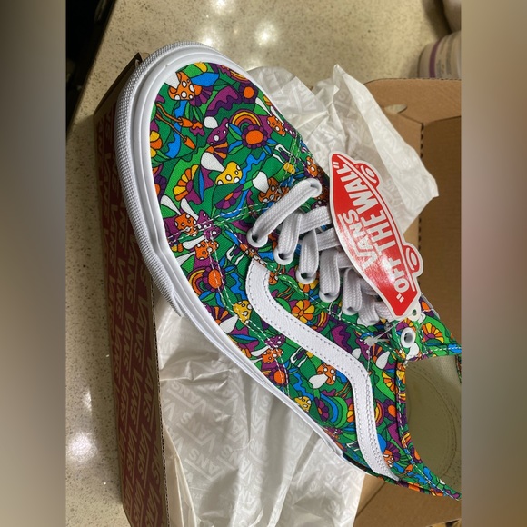 Vans Other - New Vans Mushroom Print Laced Shoes Size Men’s 8.5 Women’s 10